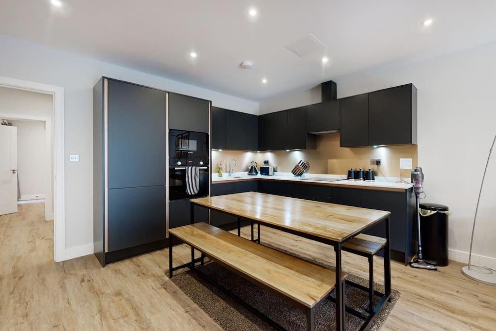 Stylish 2Bed Flat 10Min To Wimbledon Tennis Courts Londyn Zewnętrze zdjęcie